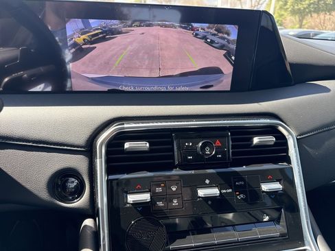 Certified 2025 Nissan Armada SV image 13