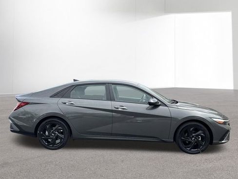 New 2026 Hyundai Elantra Sport FWD image 31