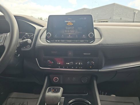 Used 2023 Nissan Rogue SV FWD image 21