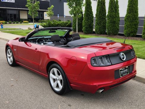 Used 2013 Ford Mustang GT w/ Security Pkg RWD image 3