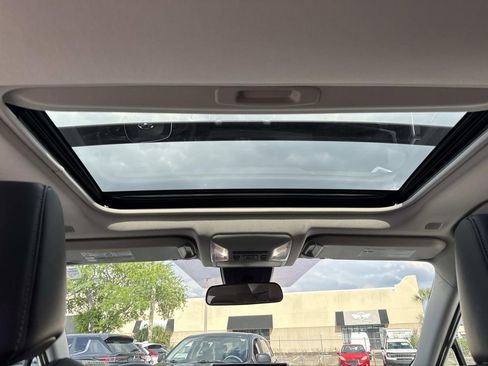 Used 2025 Toyota RAV4 XLE Premium image 18