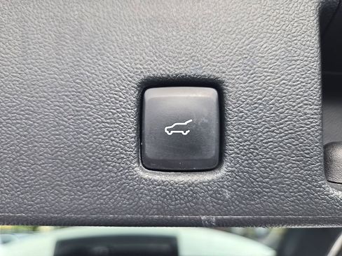 Used 2023 Ford Escape Platinum image 28