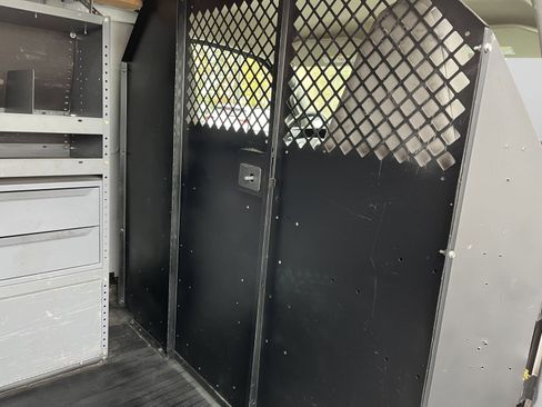 Used 2017 Chevrolet Express 2500 image 10