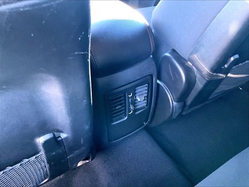 Used 2023 Dodge Durango GT image 28