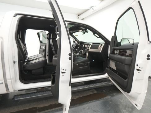 Used 2014 Ford F150 Platinum image 32