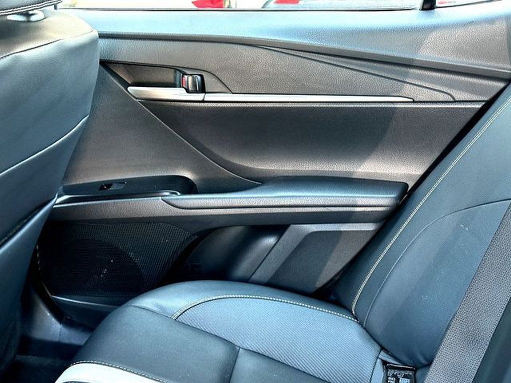 Used 2025 Toyota Camry SE FWD image 20