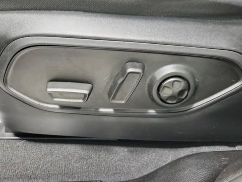 Used 2024 Jeep Grand Cherokee L Overland w/ Trailer Tow Package image 31