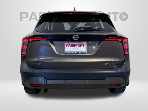 Certified 2025 Nissan Kicks SR AWD/4WD image 7