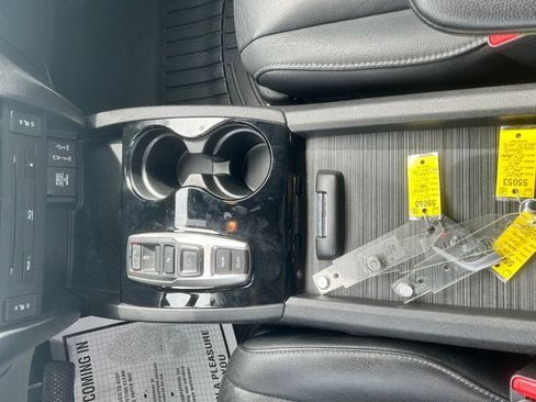 Certified 2018 Honda Pilot Touring image 11