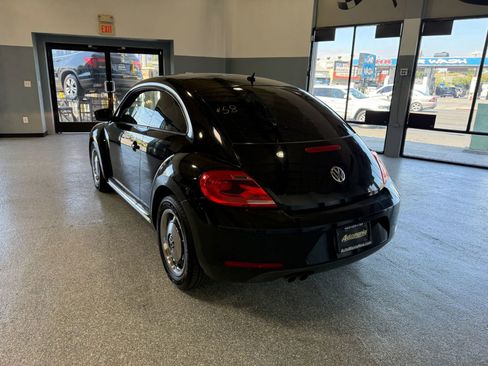 Used 2013 Volkswagen Beetle 2.5 FWD image 5