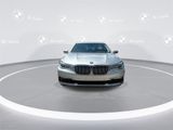 Used 2017 BMW 750i xDrive image 3