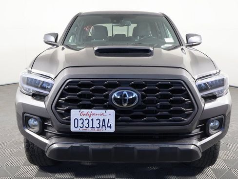 Used 2021 Toyota Tacoma TRD Sport w/ Technology Package image 2