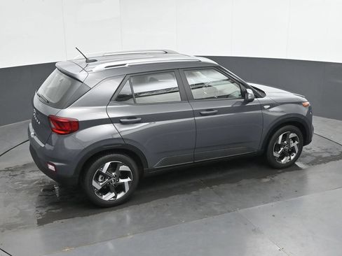 Used 2025 Hyundai Venue SEL FWD image 30