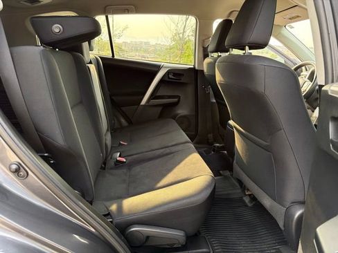 Used 2016 Toyota RAV4 LE AWD/4WD image 25