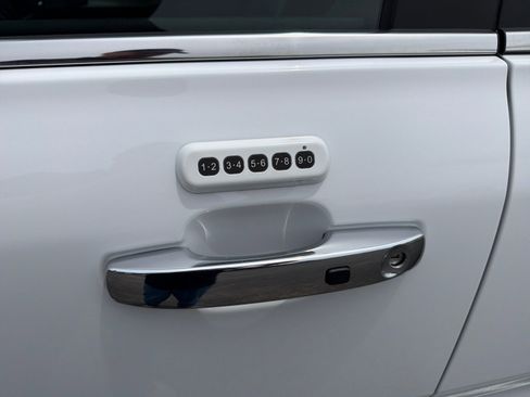Used 2024 Ford Ranger Lariat RWD image 13