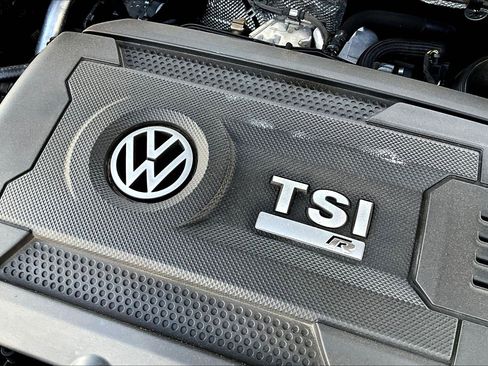 Used 2019 Volkswagen Golf R 4-Door image 31