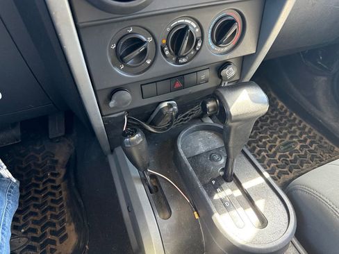 Used 2009 Jeep Wrangler Unlimited X AWD/4WD image 11