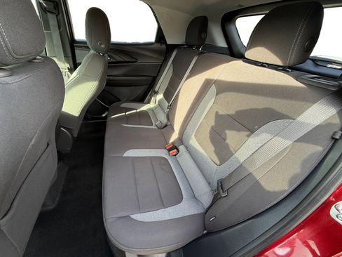 Used 2025 Chevrolet TrailBlazer LT w/ LT Cold Weather Package image 16