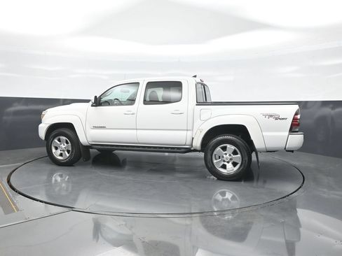 Used 2013 Toyota Tacoma 4x4 Double Cab w/ TRD Sport Pkg image 4