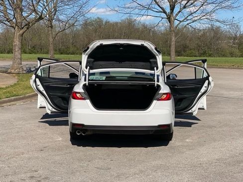 Used 2025 Toyota Camry SE image 40