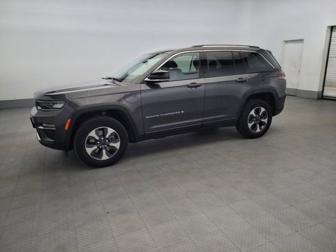 Used 2022 Jeep Grand Cherokee Limited 4xe image 2