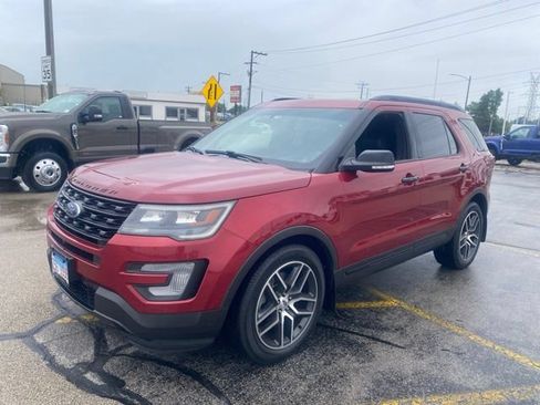 Used 2016 Ford Explorer Sport w/ Equipment Group 401A AWD/4WD image 2