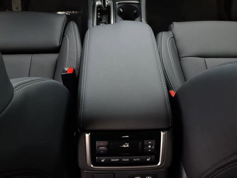 New 2026 Subaru Ascent Limited image 34