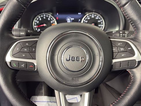 Used 2023 Jeep Renegade Trailhawk w/ Sun/Sound Group AWD/4WD image 42