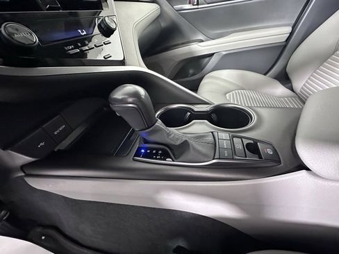 Used 2023 Toyota Camry SE image 28