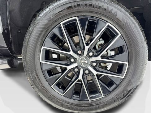 Used 2025 Lexus GX 550 w/ Accessory Package (Z1) image 60