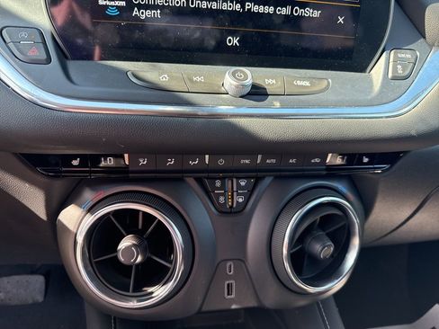 Used 2024 Chevrolet Blazer LT w/ Convenience Package image 13