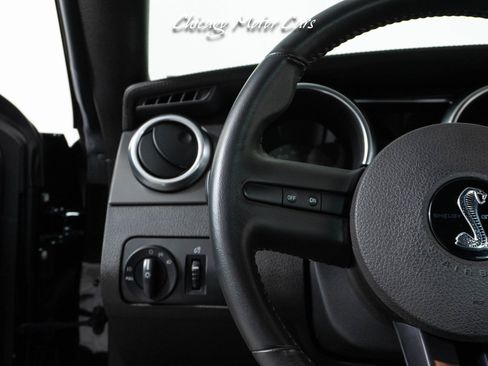 Used 2007 Ford Mustang Shelby GT500 RWD image 33