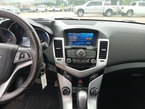 Used 2015 Chevrolet Cruze LT FWD image 18