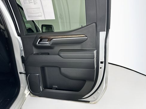 Used 2024 GMC Sierra 1500 Elevation image 28