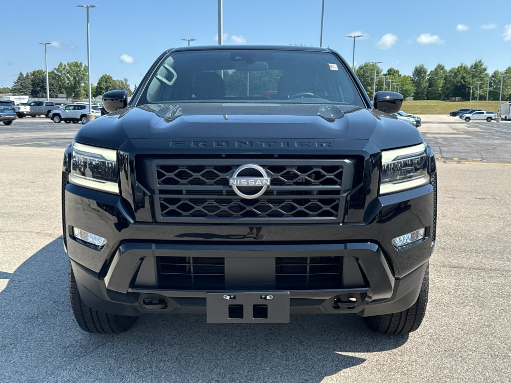 Certified 2023 Nissan Frontier SV w/ Midnight Edition Package AWD/4WD image 3