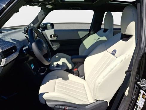 New 2026 MINI Cooper 2-Door Hardtop FWD image 10