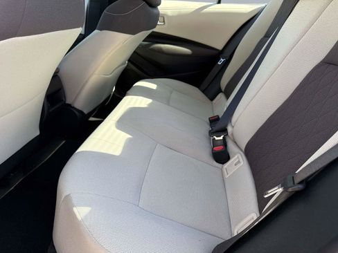Used 2020 Toyota Corolla LE image 12
