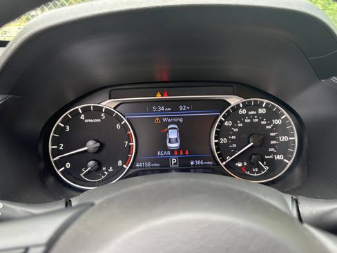 Used 2025 Nissan Altima 2.5 SV FWD image 40