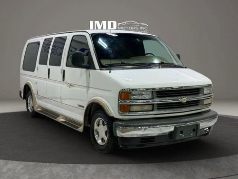 Used 2002 Chevrolet Express 1500 w/ LS Preferred Equipment Group RWD image 4