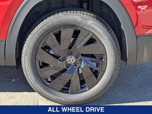 New 2025 Volkswagen Atlas SE image 8