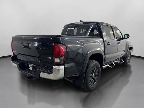 Used 2020 Toyota Tacoma SR5 AWD/4WD image 10