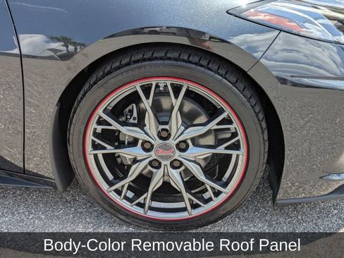 Used 2024 Chevrolet Corvette Stingray Coupe RWD image 14