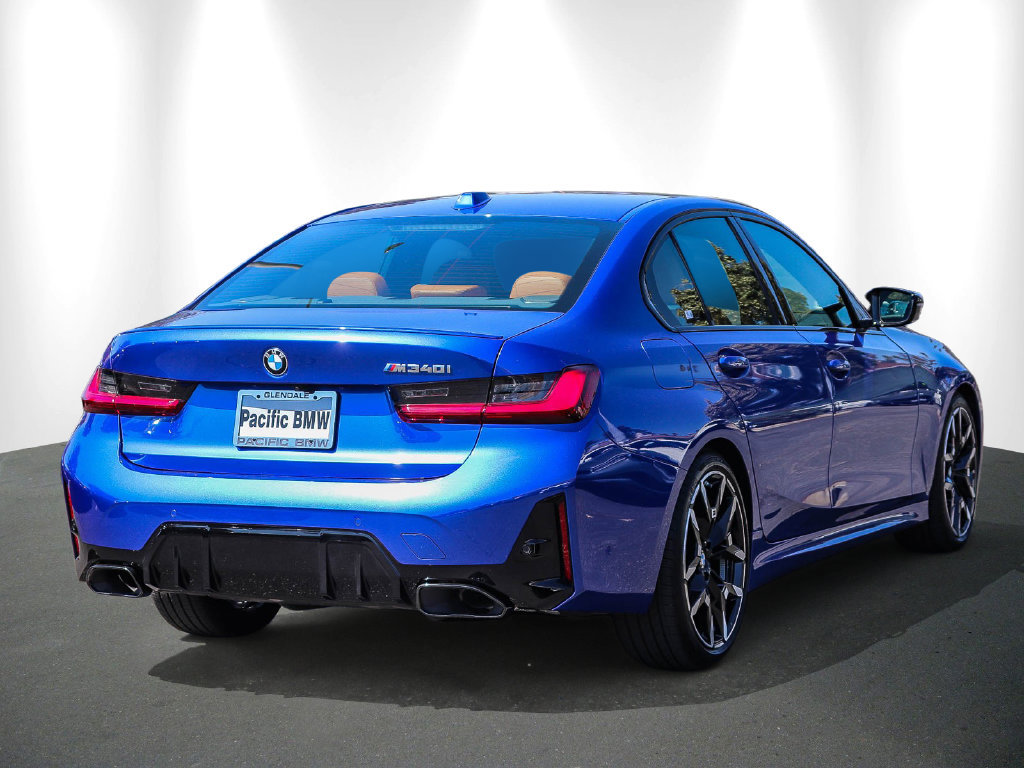 Used 2025 BMW M340i w/ Premium Package RWD image 6