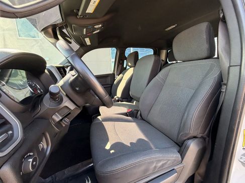 Used 2022 RAM 3500 Tradesman image 21