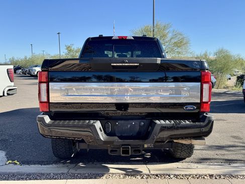 Used 2022 Ford F350 Platinum image 4