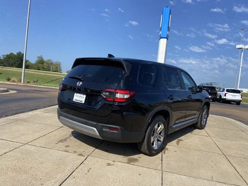 Used 2024 Honda Pilot EX-L image 11