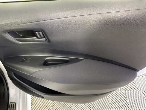 Used 2023 Toyota Corolla LE w/ Carpet Mat Package (TMS) FWD image 22