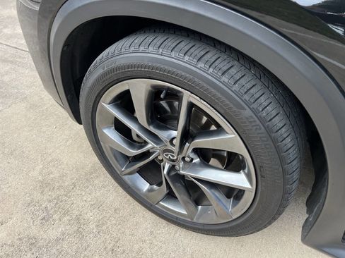 Used 2019 INFINITI QX50 Essential w/ Sensory Package image 35