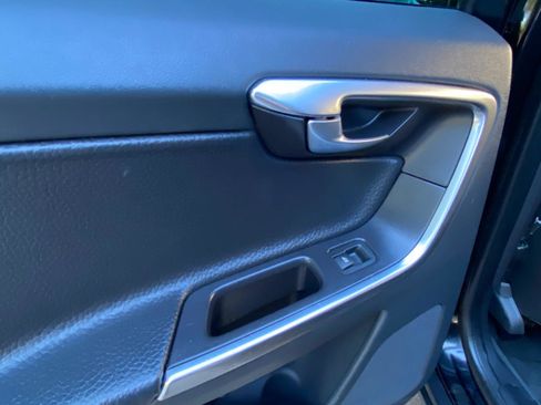 Used 2012 Volvo XC60 3.2 Premier Plus image 36