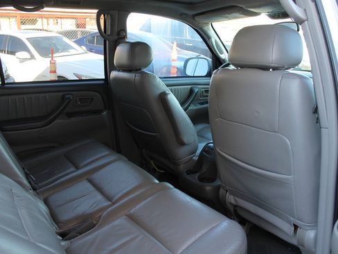 Used 2003 Toyota Sequoia Limited RWD image 32
